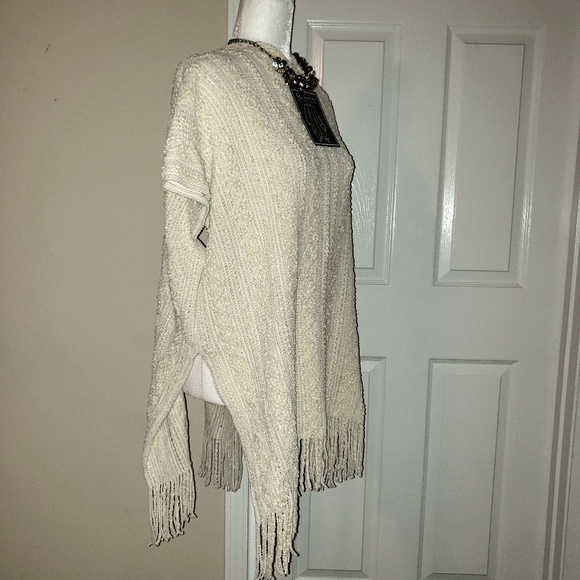 Beautiful Ruana Wrap Couture Gems One Size Cream - Picture 1 of 13